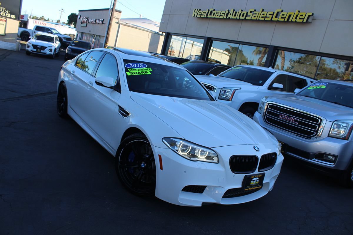 Used 2015 BMW M5 RWD image 45