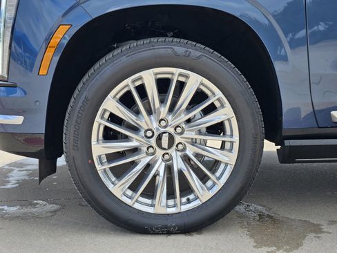 New 2026 Cadillac Escalade Luxury w/ Touring Package AWD/4WD image 7
