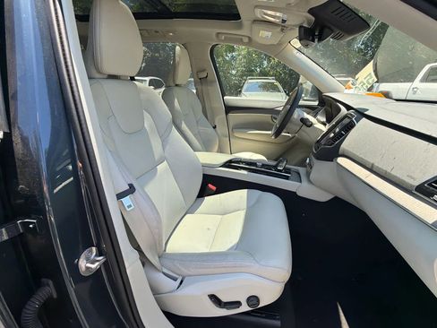 Certified 2025 Volvo XC90 B5 Plus w/ Protection Package Premier AWD/4WD image 20