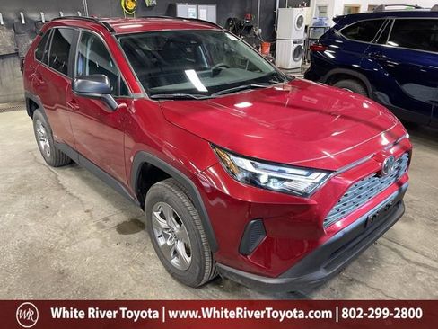 Used 2025 Toyota RAV4 LE AWD/4WD image 1