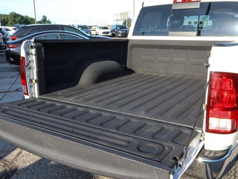 Used 2017 RAM 1500 Big Horn AWD/4WD image 10