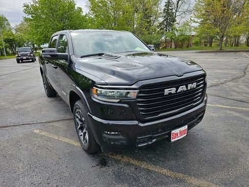 Used 2025 RAM 1500 Laramie w/ Sport Appearance Package AWD/4WD image 8