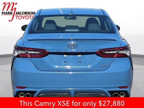 Used 2024 Toyota Camry XSE FWD image 11