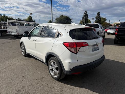 Used 2016 Honda HR-V EX-L image 3
