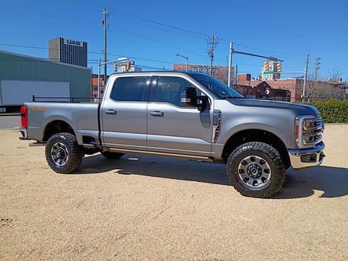 Used 2024 Ford F350 Lariat w/ Tremor Off-Road Package image 21