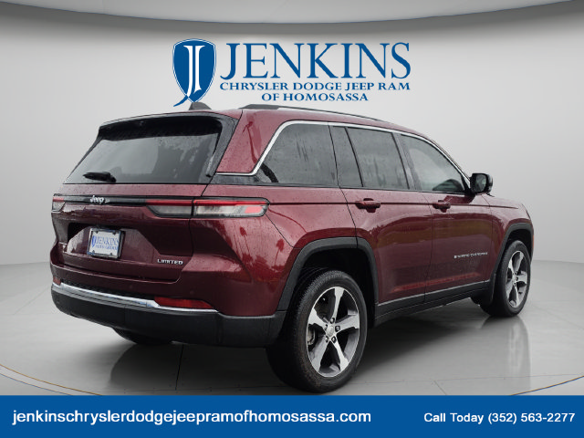 Used 2023 Jeep Grand Cherokee Limited w/ Luxury Tech Group II RWD image 5