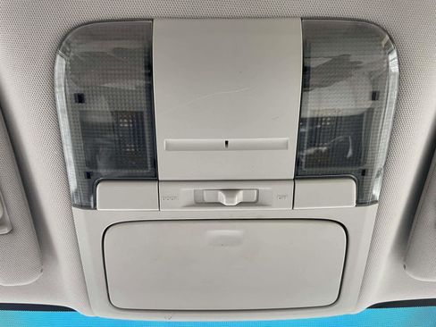 Used 2011 Subaru Outback 2.5i Premium image 22