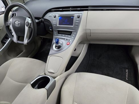 Used 2015 Toyota Prius Two image 14