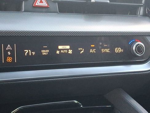 New 2025 Kia Sportage SX Prestige image 16