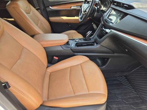Certified 2021 Cadillac XT5 Premium Luxury w/ LPO, Floor Liner Package FWD image 15