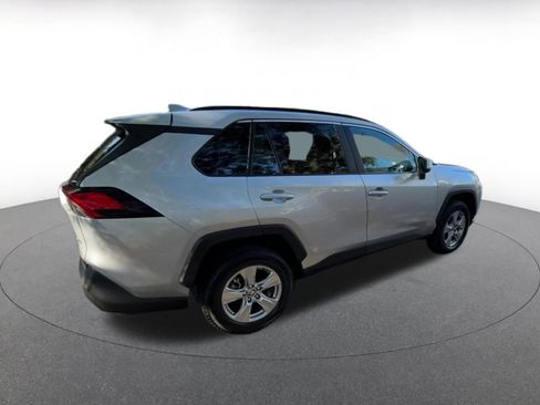 Used 2025 Toyota RAV4 XLE image 15