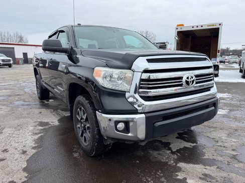Used 2016 Toyota Tundra SR5 image 7