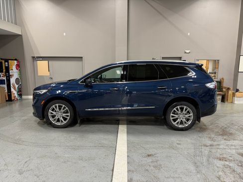 Used 2024 Buick Enclave Premium w/ Experience Buick Package AWD/4WD image 1