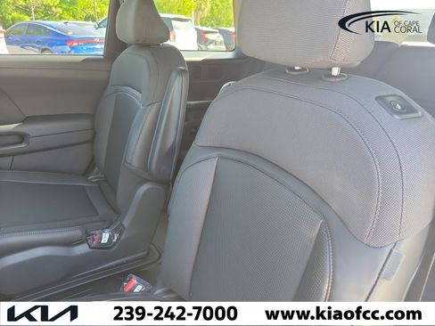 New 2027 Kia Telluride S w/ Towing Package FWD image 13