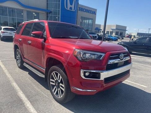 Used 2021 Toyota 4Runner Limited AWD/4WD image 2