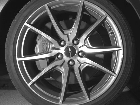 Used 2025 Genesis G70 2.5T RWD image 13