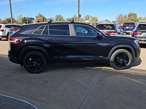 New 2026 Volkswagen Atlas Cross Sport SE image 4