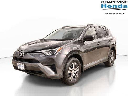 Used 2016 Toyota RAV4 LE image 1