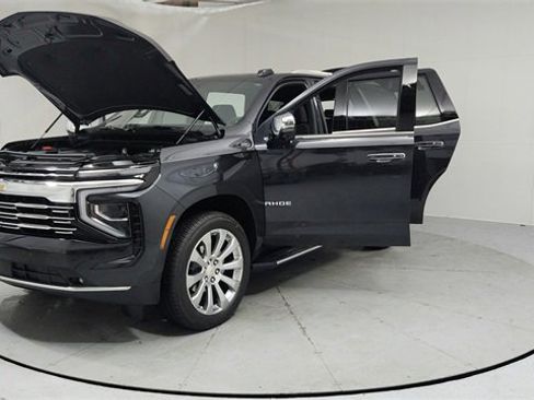 Used 2025 Chevrolet Tahoe Premier image 9