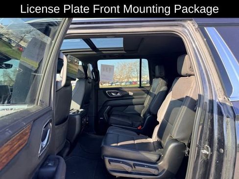 Used 2024 Chevrolet Suburban High Country image 8