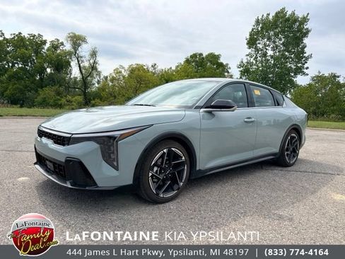 Used 2025 Kia K4 GT-Line w/ GT-Line Premium Package FWD image 1