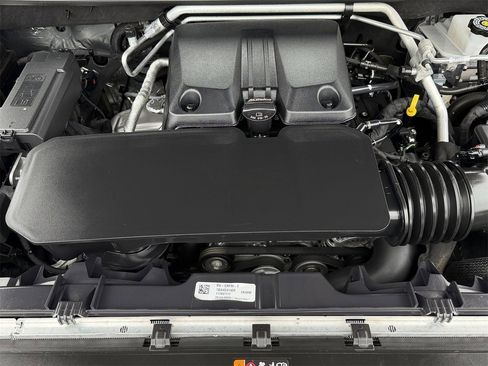 Used 2023 Chevrolet Colorado Trail Boss w/ Advanced Trailering Package image 26