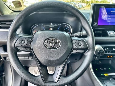 Used 2025 Toyota RAV4 XLE w/ Convenience Package image 23