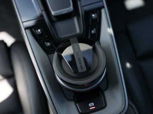 Certified 2025 Porsche 911 Carrera image 24