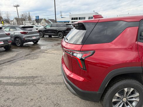 New 2026 Chevrolet Equinox LT AWD/4WD image 16