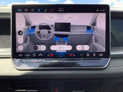 New 2025 Volkswagen Tiguan SE image 24