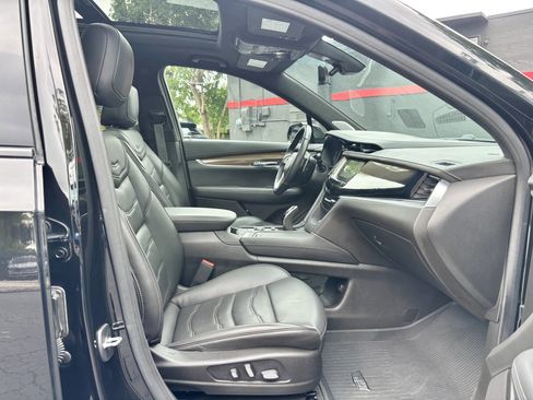 Used 2021 Cadillac XT6 Sport w/ Platinum Package AWD/4WD image 7