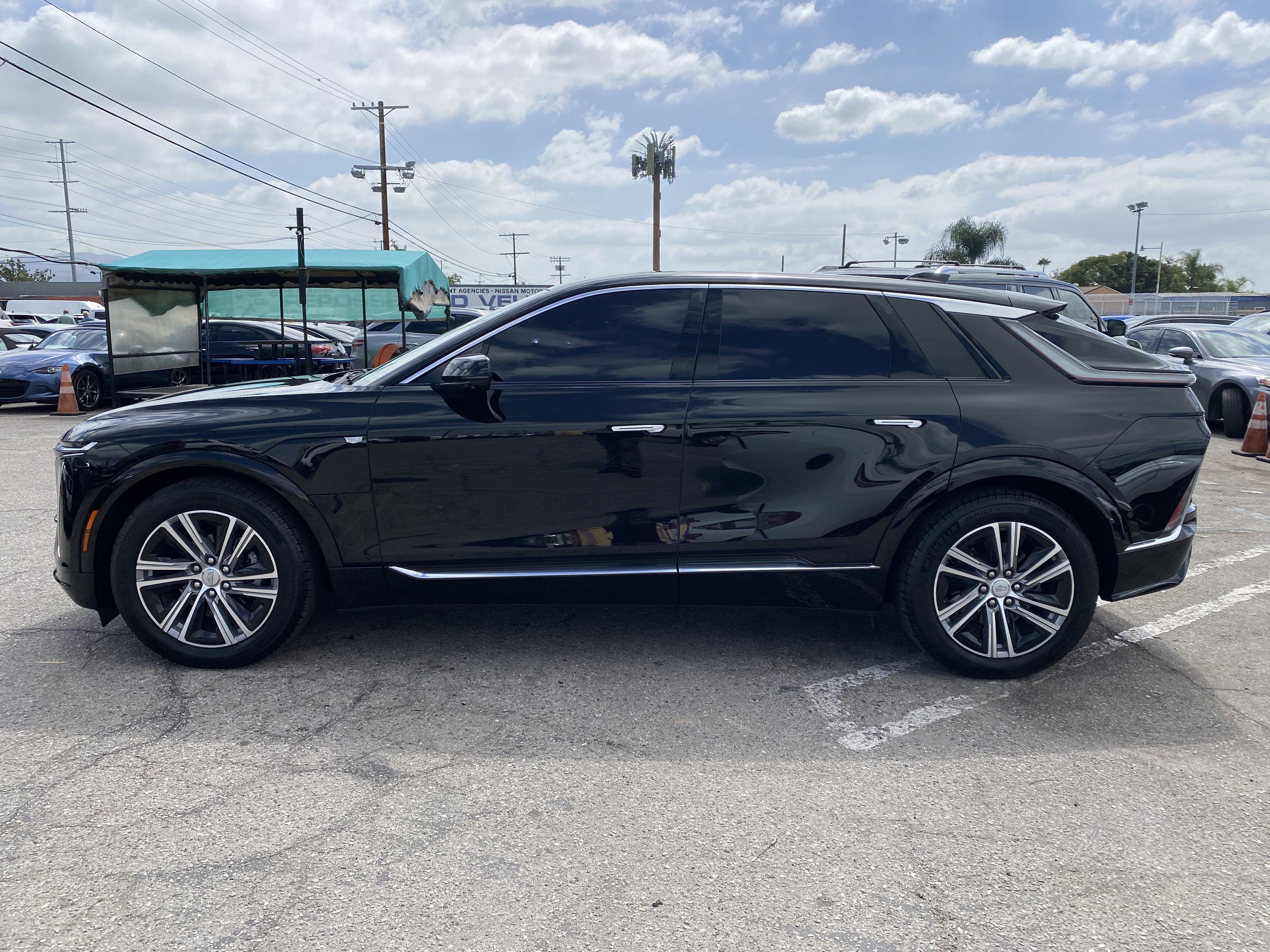 Used 2024 Cadillac Lyriq Luxury RWD image 9
