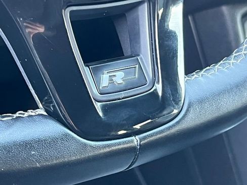 Used 2021 Volkswagen Tiguan SE R-Line image 23