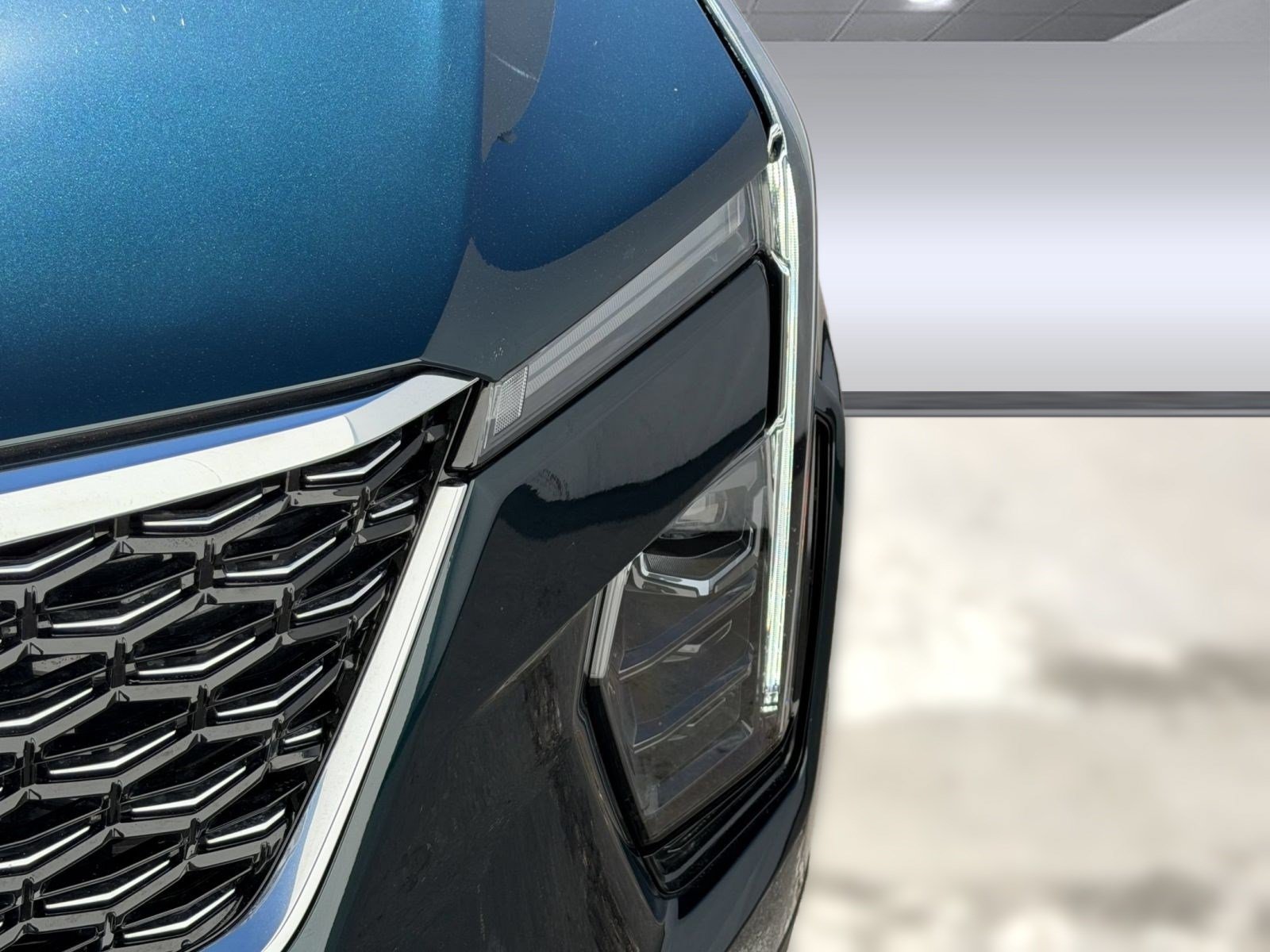 Used 2025 Cadillac XT4 Premium Luxury FWD image 11