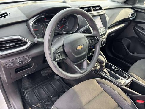 Used 2023 Chevrolet TrailBlazer LT FWD image 6