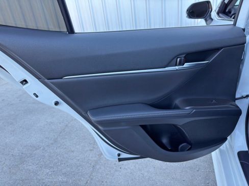 Used 2021 Toyota Camry XSE image 39