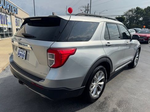 Used 2021 Ford Explorer XLT w/ Equipment Group 202A AWD/4WD image 5