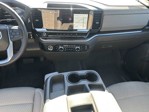 Used 2023 GMC Sierra 1500 SLE image 11