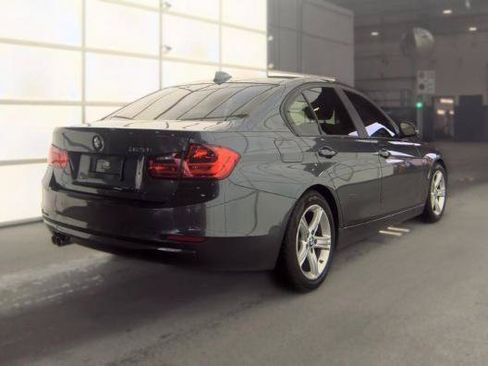 Used 2013 BMW 328i Sedan RWD image 3