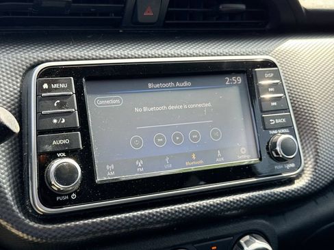 Used 2019 Nissan Kicks S FWD image 19