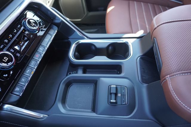 Used 2026 GMC Sierra 3500 Denali Ultimate w/ LPO, Black Badging Package AWD/4WD image 45