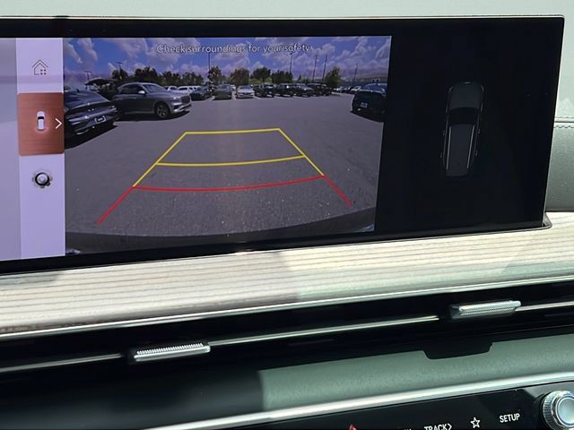 Certified 2025 Genesis GV80 2.5T Select AWD/4WD image 17