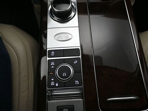 Used 2018 Land Rover Range Rover Supercharged image 15