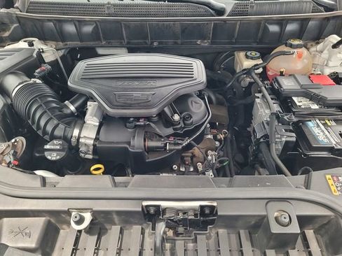 Used 2017 Cadillac XT5 Luxury w/ Driver Awareness Package image 27