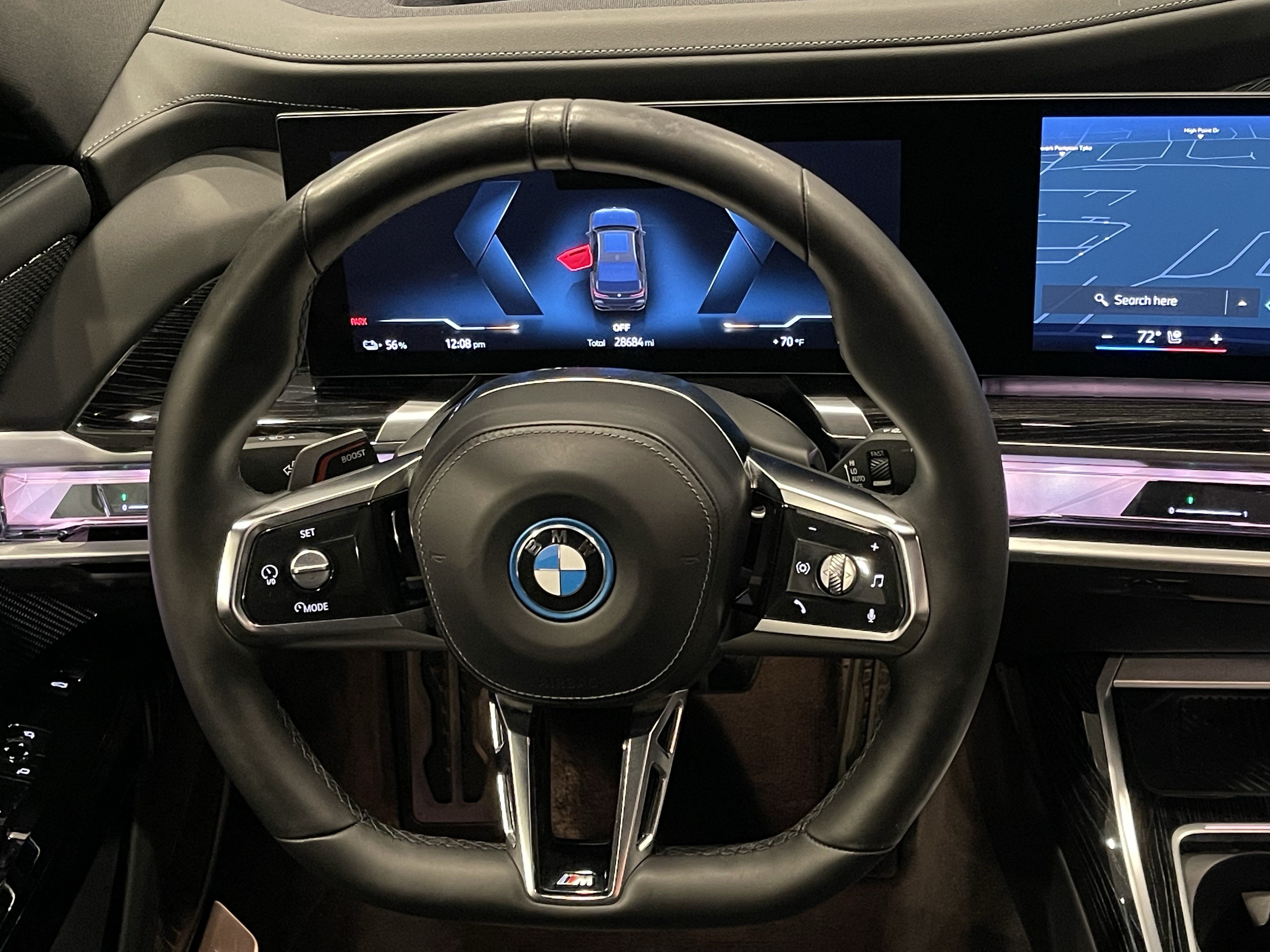Certified 2024 BMW i7 xDrive60 AWD/4WD image 19