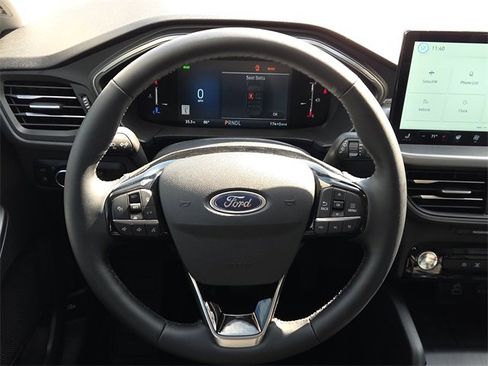 New 2025 Ford Escape SE image 14