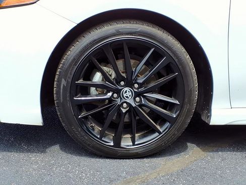 Used 2024 Toyota Camry XSE FWD image 9