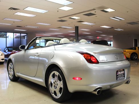 Used 2002 Lexus SC 430 Convertible image 3