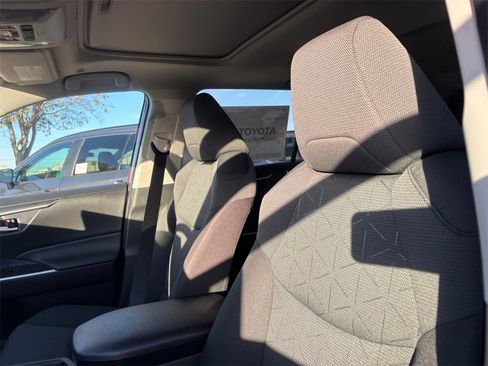 New 2025 Toyota RAV4 XLE w/ Convenience Package image 12