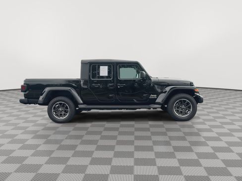 Used 2022 Jeep Gladiator Overland w/ Cold Weather Group AWD/4WD image 9